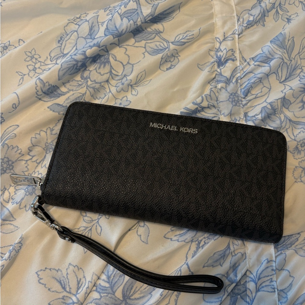 michael kors wallet
